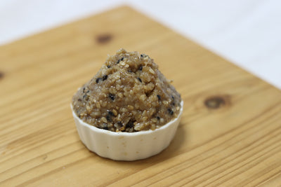 犬の腸活に｜発酵ゴマの効果と使い方｜年齢別おすすめ・1日の目安量も解説