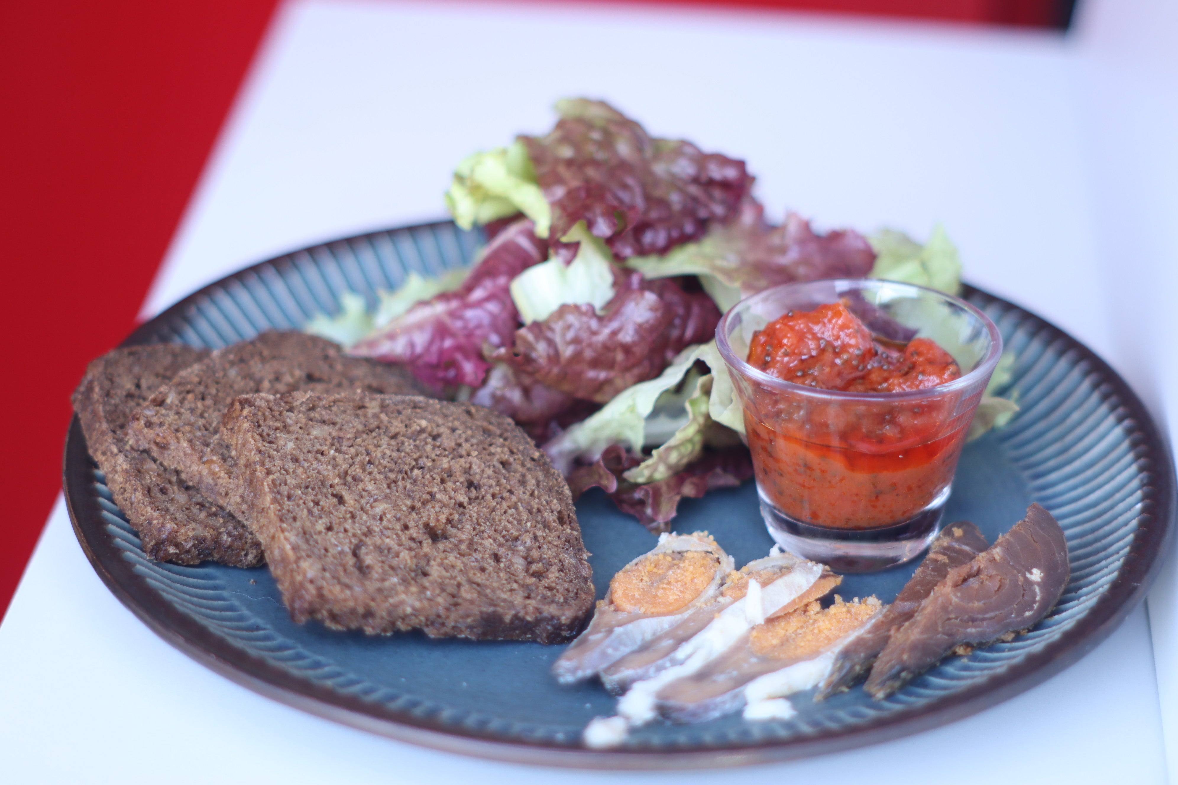 ライ麦パンの美味しい食べ方｜初心者でも楽しめる簡単アレンジと保存方法